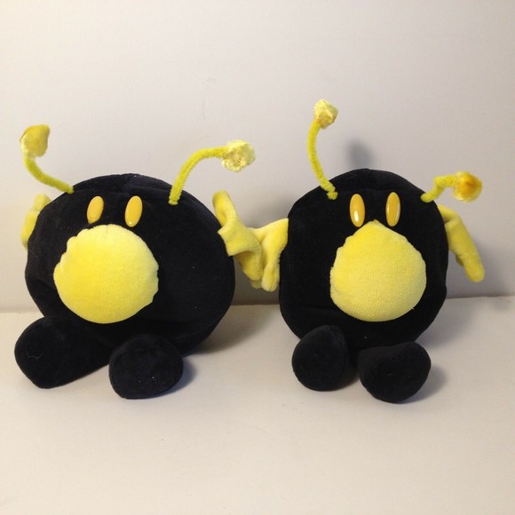 Vintage Halloween Shanghai Elcee Toys Co. Black & Yellow Fly Bug Bean Bag Toy - Picture 1 of 10